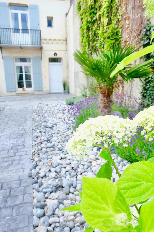 La Company Des Concierges : De La Mere Ozeray Villa