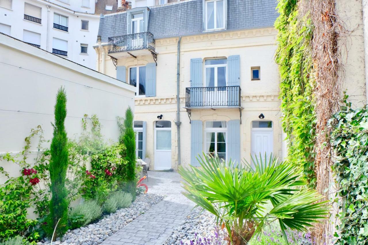 Villa La Company Des Concierges : De La Mere Ozeray Trouville-sur-Mer